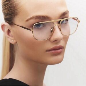 Elisa Johnson Jane glasses